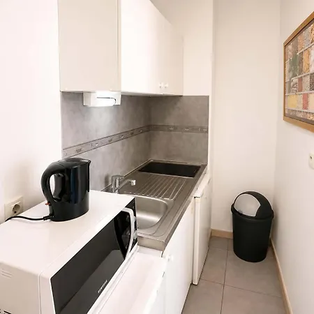 6 - 2 Pieces - Part Dieu - Rue Cuvier - 41 *